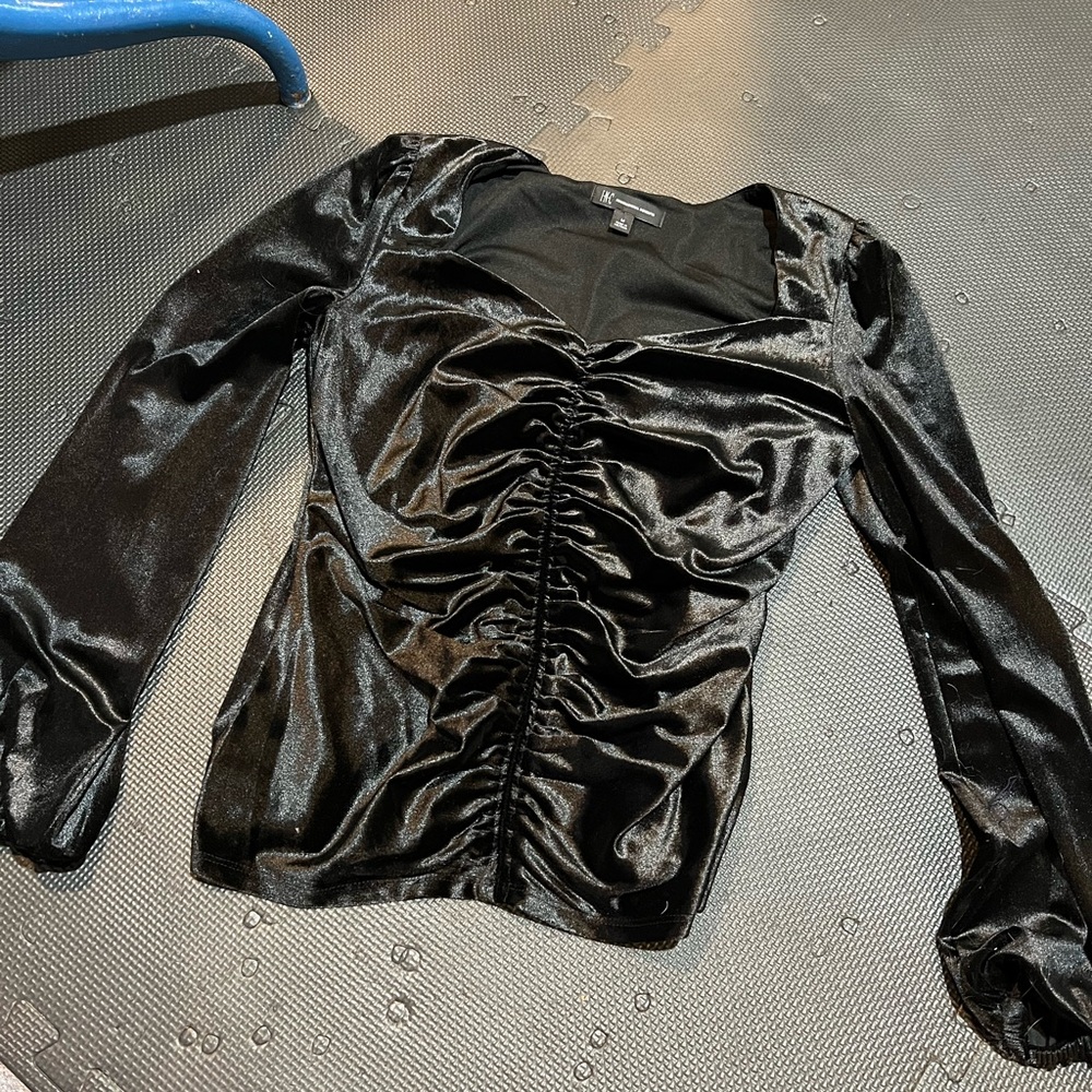 Black velvet women’s top